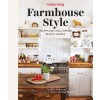 Country Living Farmhouse Style: Warm and Welcoming Rustic Homes (Hardcover)